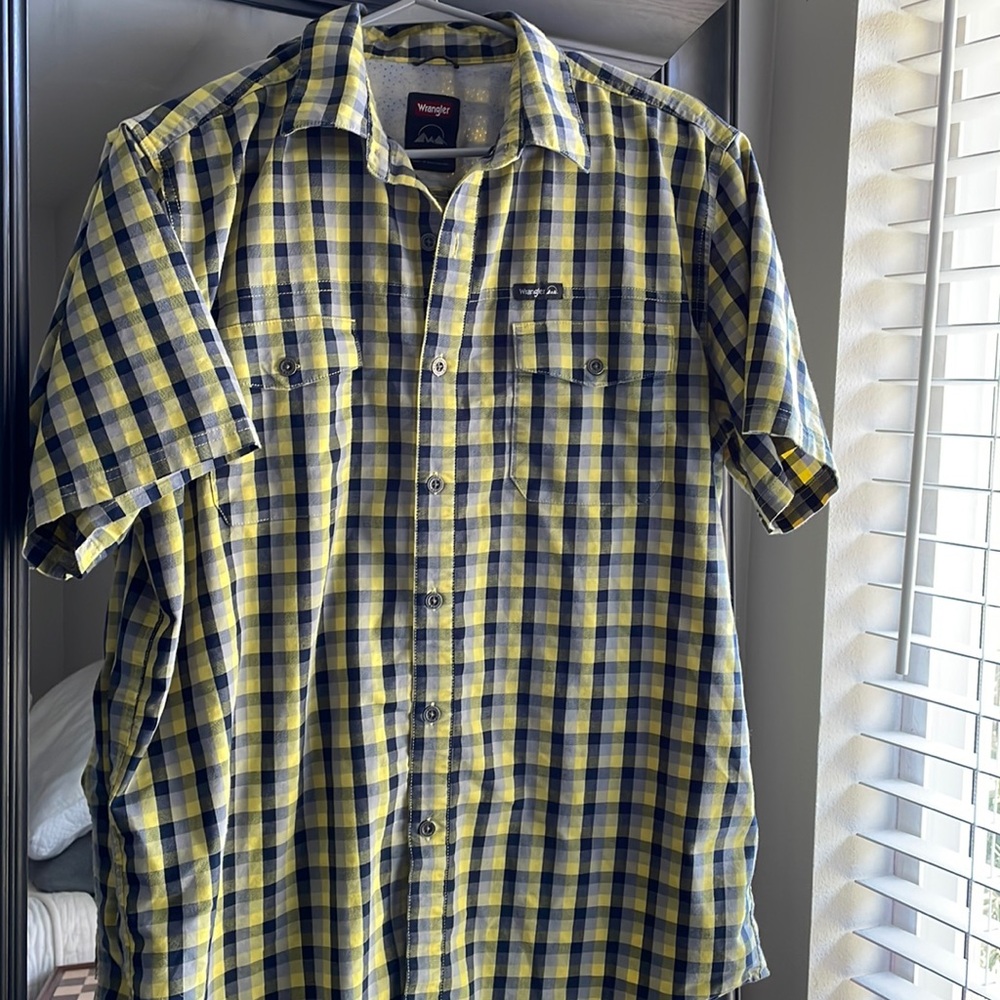 Men’s dress shirt